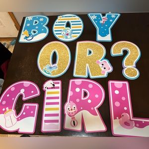 Gender reveal letter, boy or girl sign